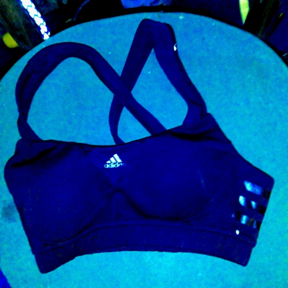 NwotAdidas sports bra size sm